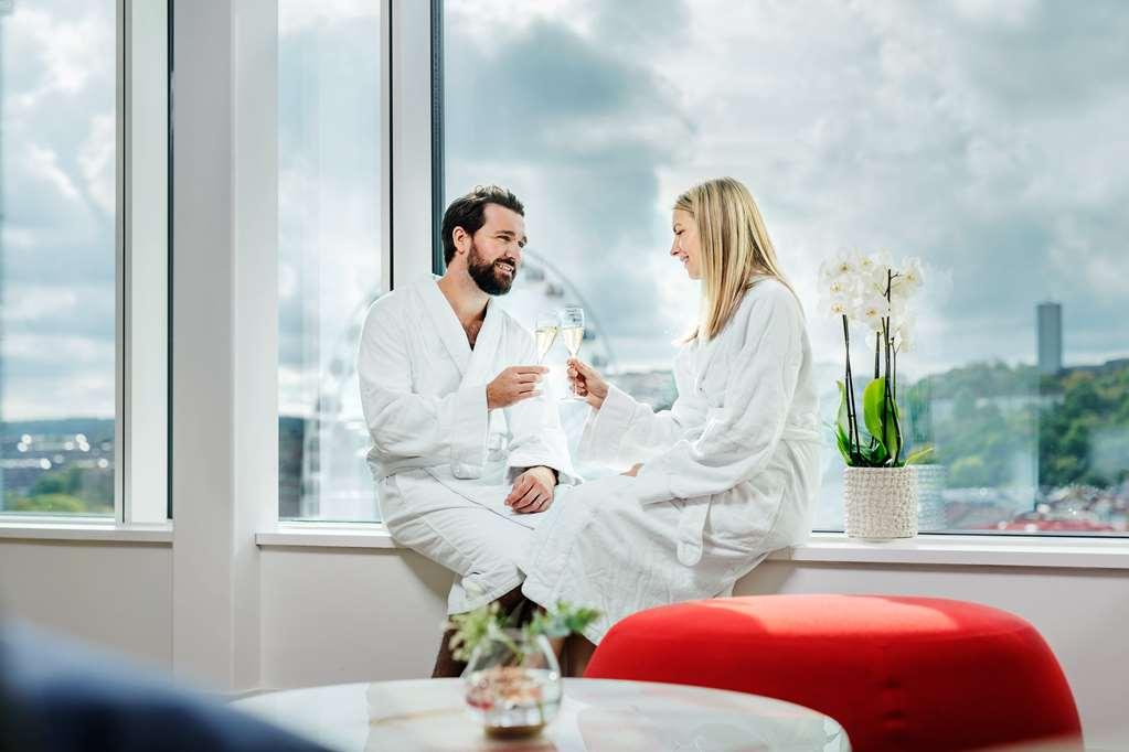 Upper House Hotel Gothenburg Room photo The spa at the Radisson Blu Hamburg
