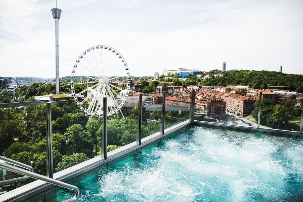 Upper House Hotel Gothenburg Exterior photo Skyline pool